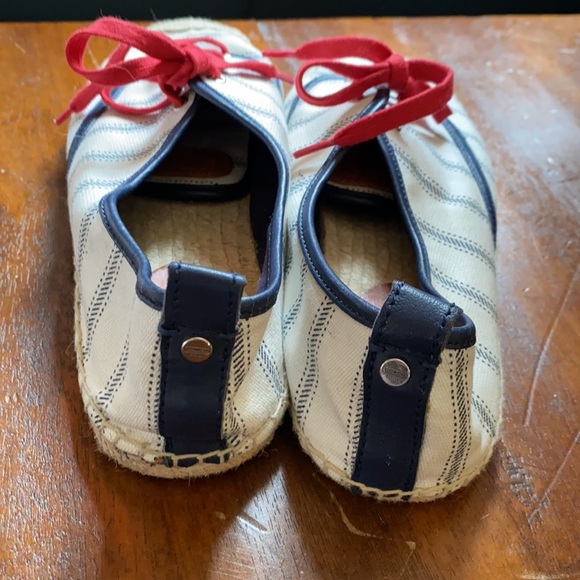 Coach Espadrilles like new sz 9 1/2 - Picture 3 of 5